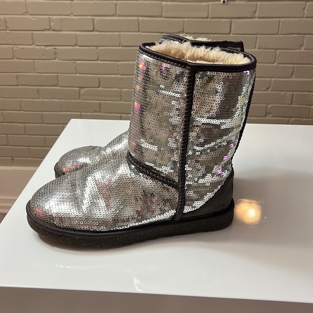 Silver sparkly Ugg boots size 8 - Picture 4 of 8